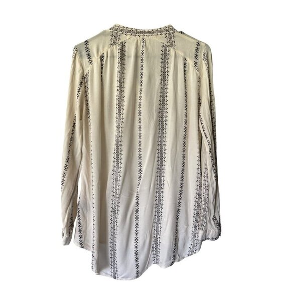 Altar'd State Women's Light Weight Long Sleeve Top - Picture 3 of 7